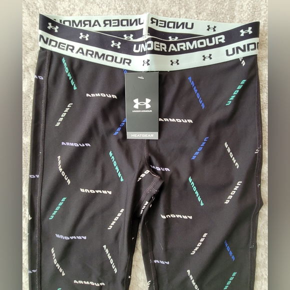 Girls Under Armour Heatgear Fitted Leggings Black Multi Color Print, Size YLG - Picture 3 of 5